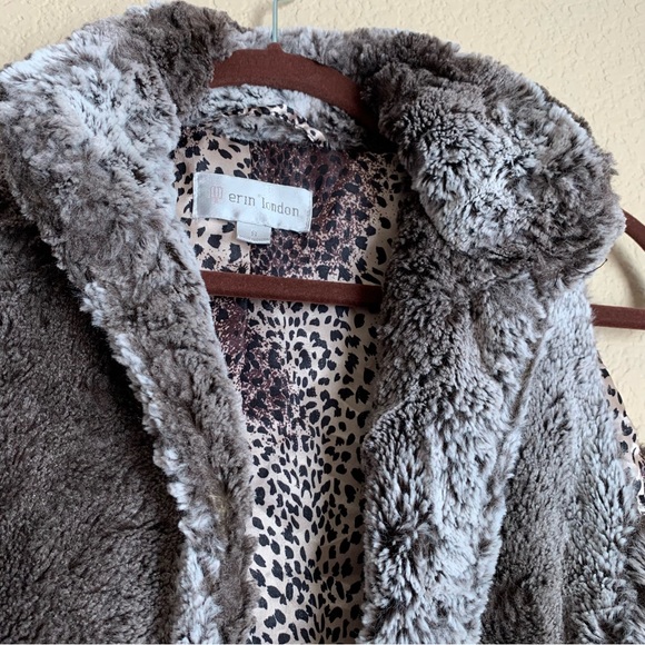 Erin London Sherpa Vest - Picture 2 of 7